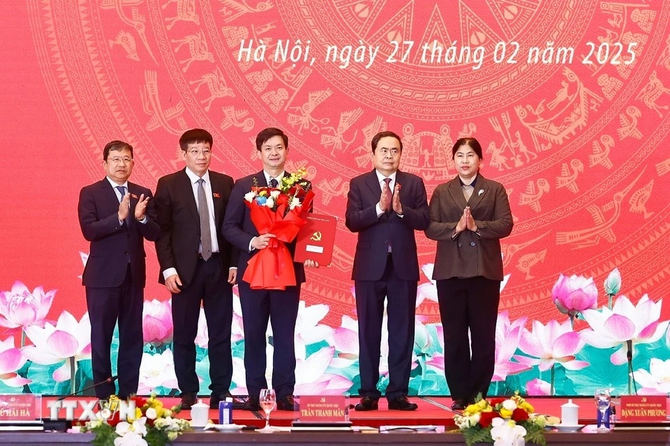 cong-bo-quyet-dinh-qh.jpg