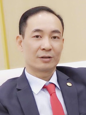 nguyen-van.jpg