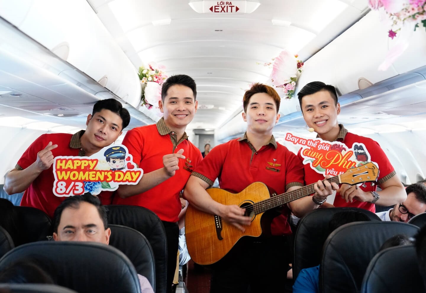 tiep-vien-hang-khong-vietjet1.jpg