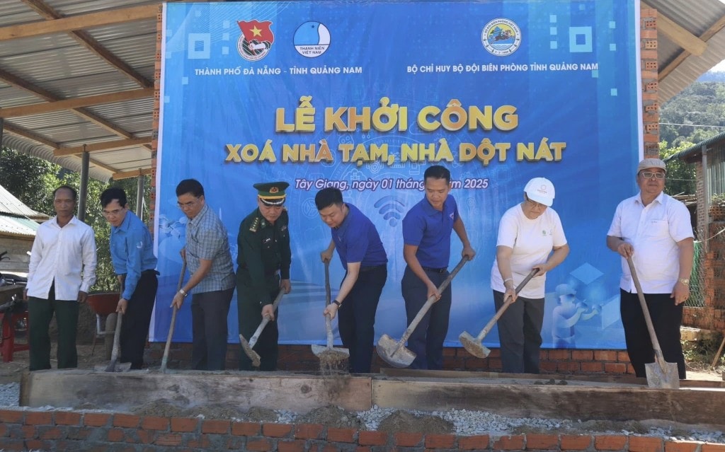 Thành đoàn Đà Nẵng và Tỉnh đoàn Quảng Nam Trao tặng kinh phí, vật liệu xây dựng và khởi công xóa 2 nhà tạm, nhà dột nát