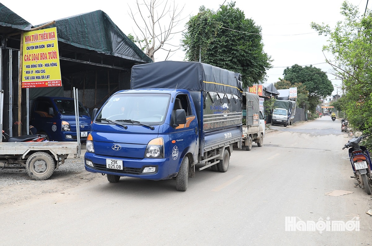 W_lang-hoa-tay-tuu-tat-bat-phuc-vu-ngay-8-3-14.jpg