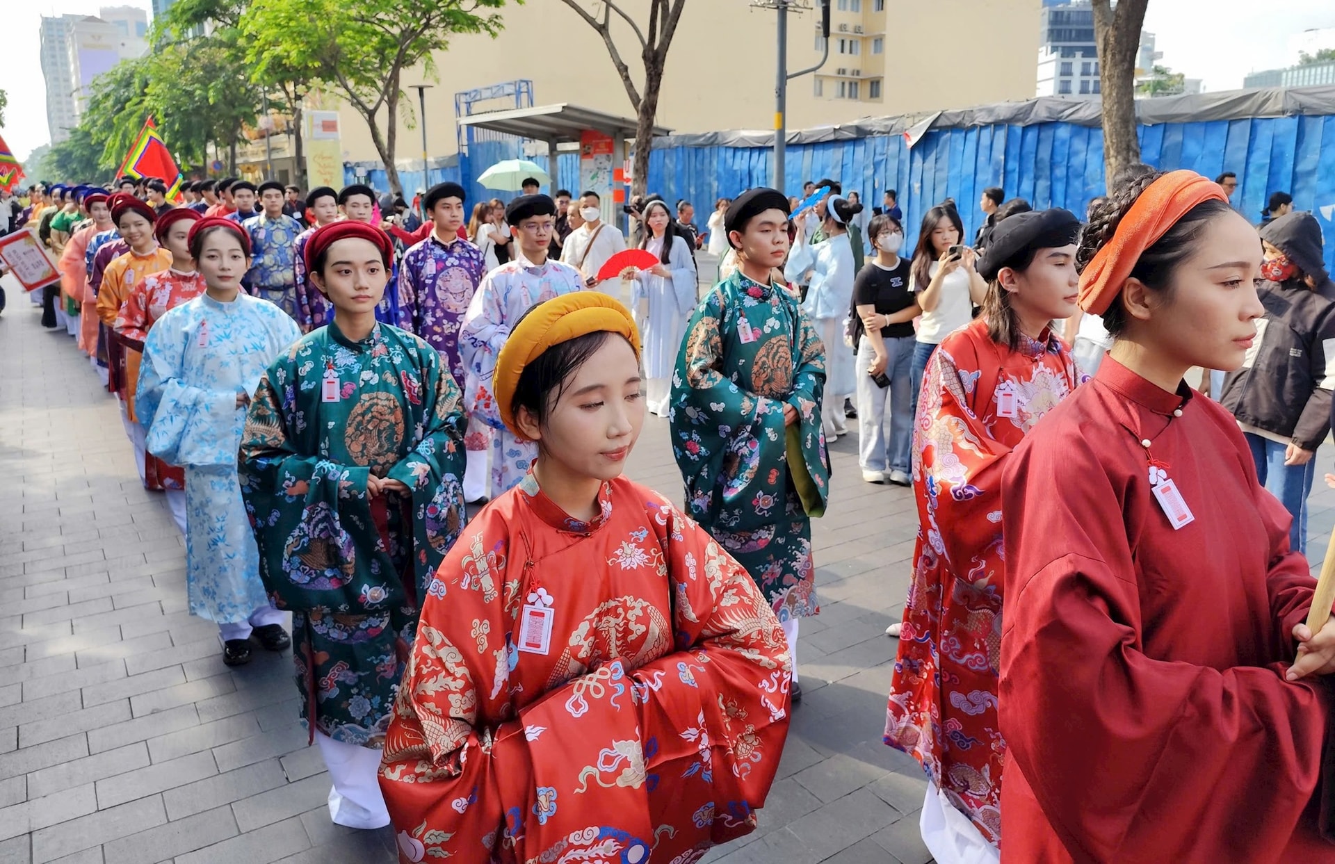 cophuc-aodai-tphcm-8.3.jpg