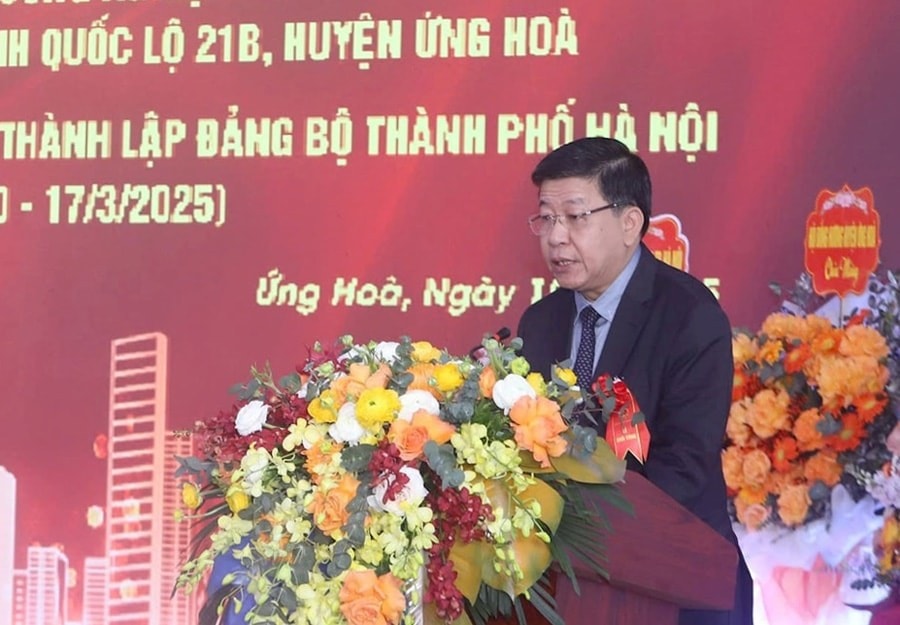 Phó Chủ tịch UBND thành phố Dương Đức Tuấn phát biểu tại lễ khởi công. Ảnh: Sơn Tùng