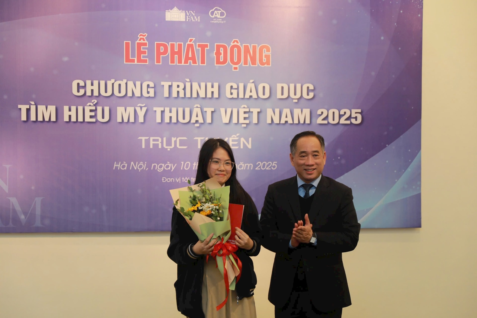 trao-thuong-thi-sinh.jpeg