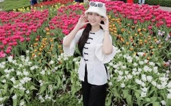 Phái đẹp hào hứng lên núi Bà Đen check-in với hoa tulip và tìm may mắn trong ngày 8/3
