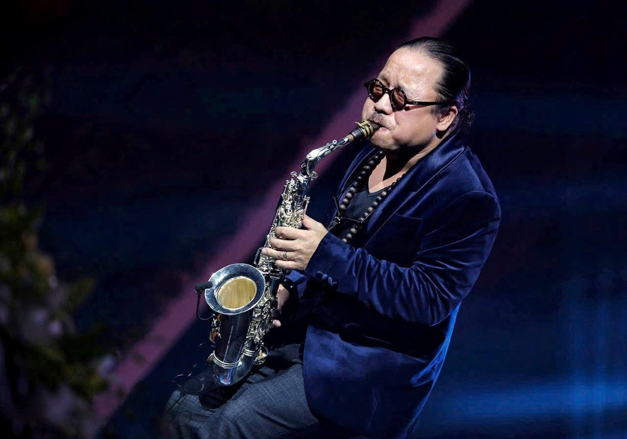 saxophone-tran-manh-tuan.jpg