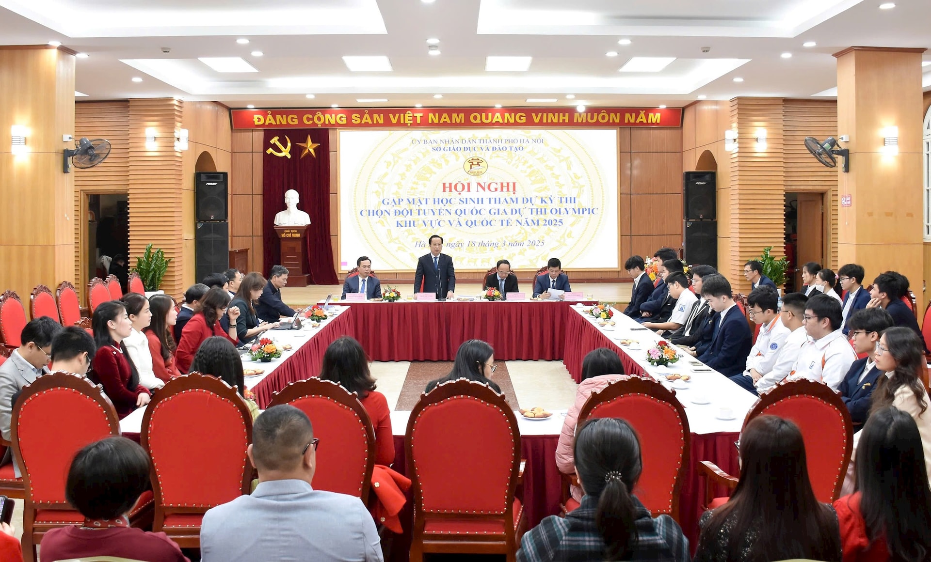 2025-1803-gap-mat-doi-tuyen-1.jpg?w=900