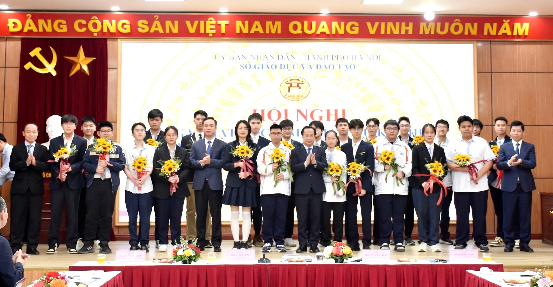 2025-1803-gap-mat-doi-tuyen-3(1).jpg?w=900