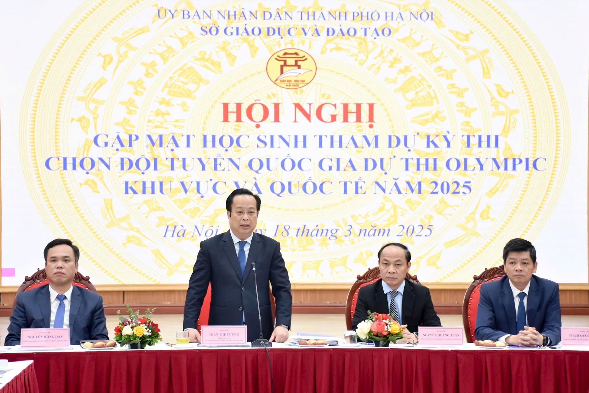 2025-1803-gap-mat-doi-tuyen-4.jpg?w=900