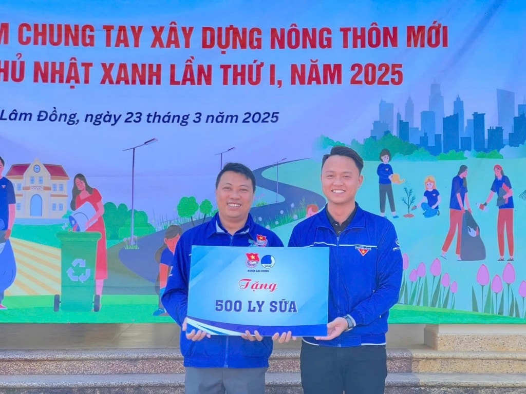 Tỉnh đoàn Lâm Đồng phát động phong trào “Mỗi ngày một nghìn đồng ủng hộ sữa cho em” với 500 ly sữa tặng trẻ em có hoàn cảnh khó khăn