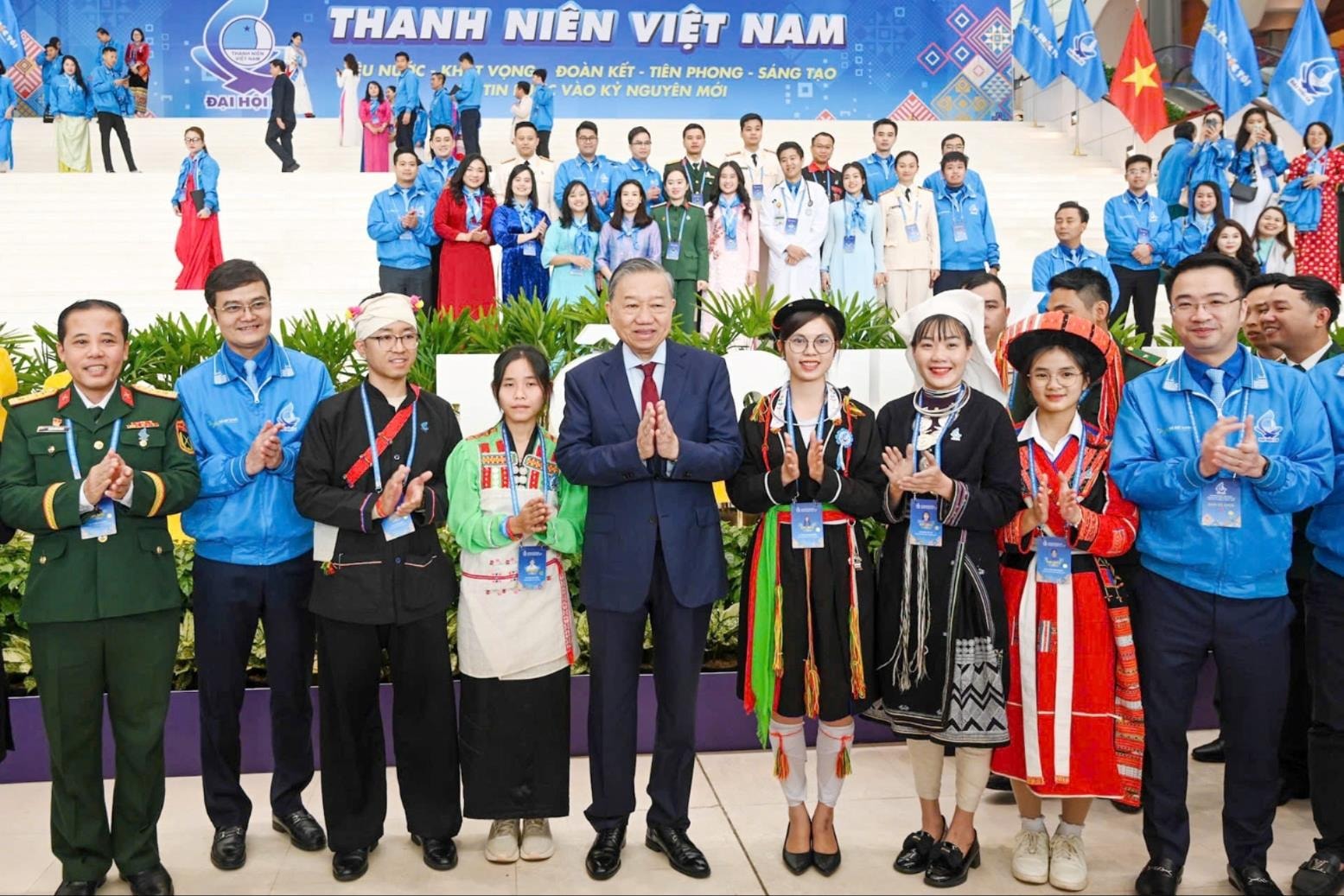 Tuổi trẻ và tiền đồ xán lạn của dân tộc