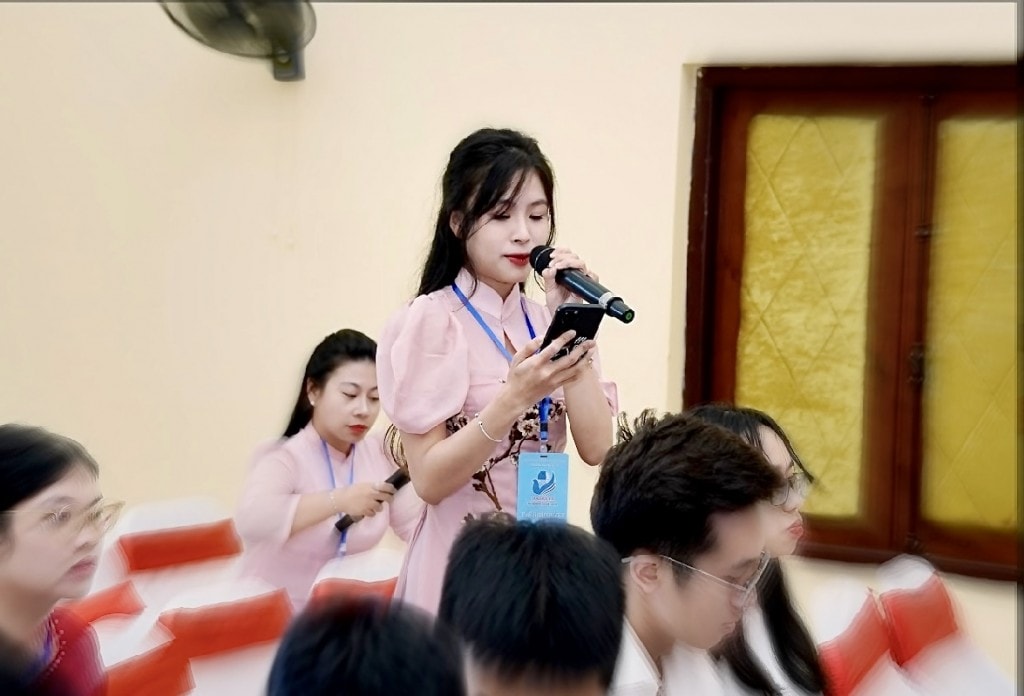 Nữ Bí thư Chi đoàn Nguyễn Vân Ngọc còn là một sinh viên năng động