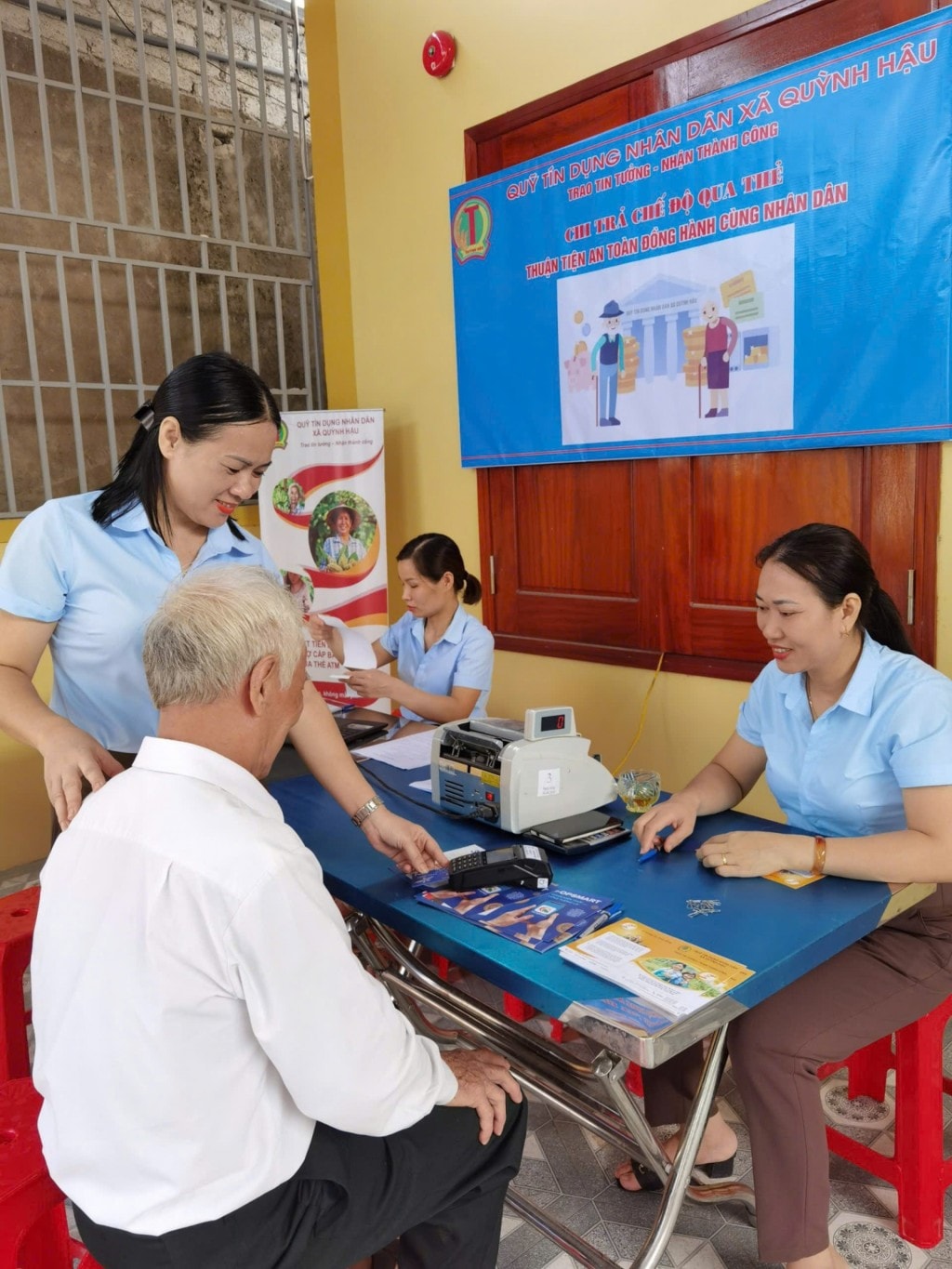 Co-opBank tiếp tục tập trung đầu tư nghiên cứu, triển khai và cung cấp các sản phẩm, dịch vụ  ngân hàng số với nhiều tiện ích cho các QTDND