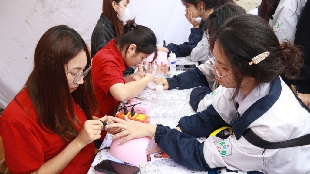 Ngành chăm sóc sắc đẹp được các bạn trẻ dành sự quan tâm