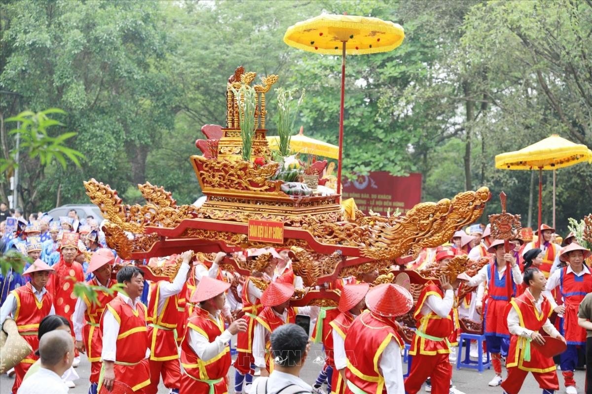 Người lao động có 2 kỳ nghỉ dài 8 ngày trong tháng 4