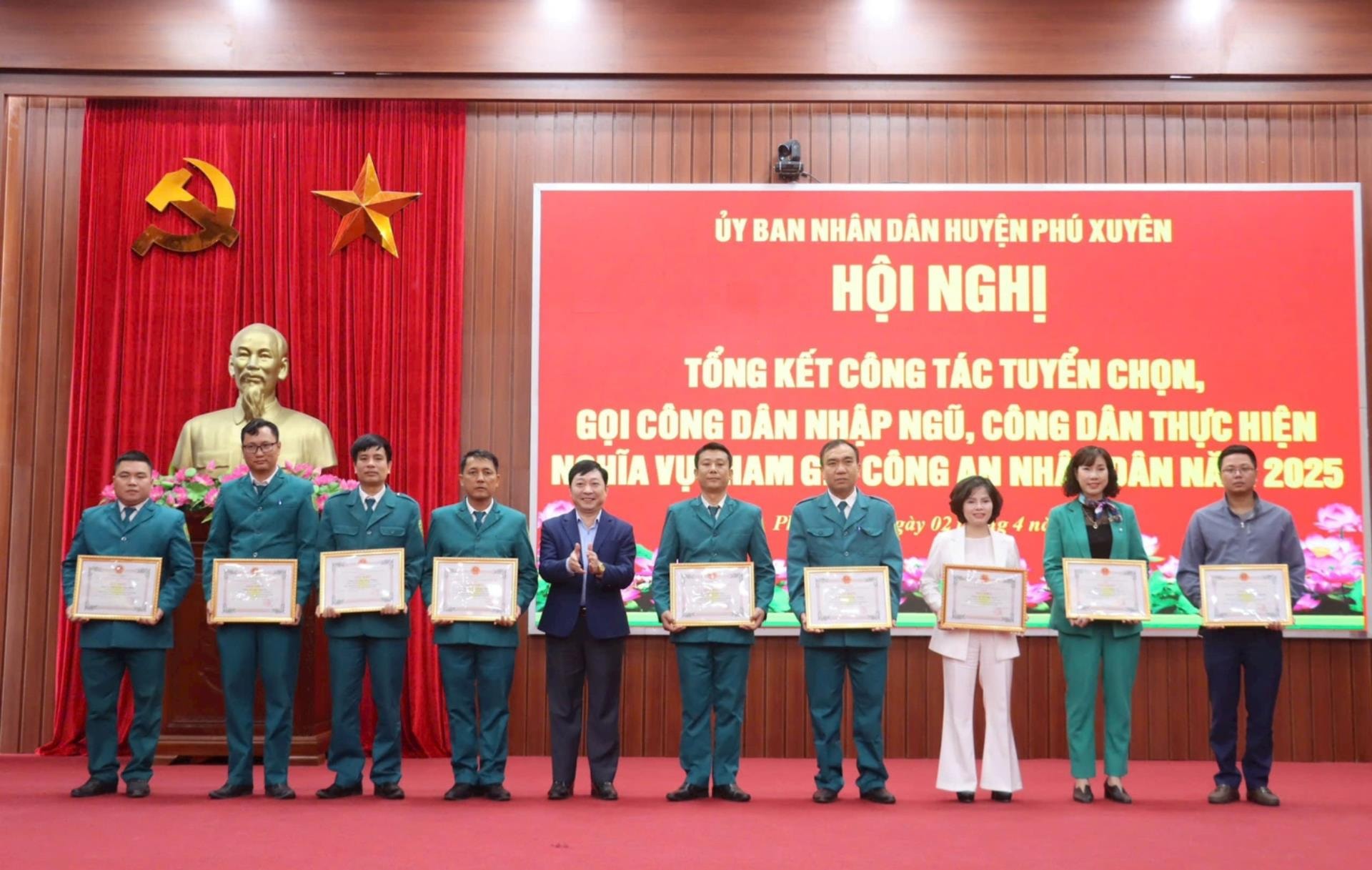 Phú Xuyên tổng kết công tác tuyển chọn và gọi công dân nhập ngũ năm 2025