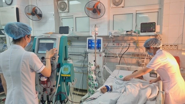 Ngộ độc thuốc nam chứa chất cấm: Bệnh nhân hôn mê, suy đa tạng suýt mất mạng
