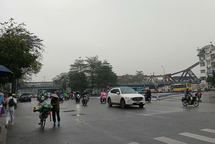 Hà Nội tiếp tục mưa rào và dông