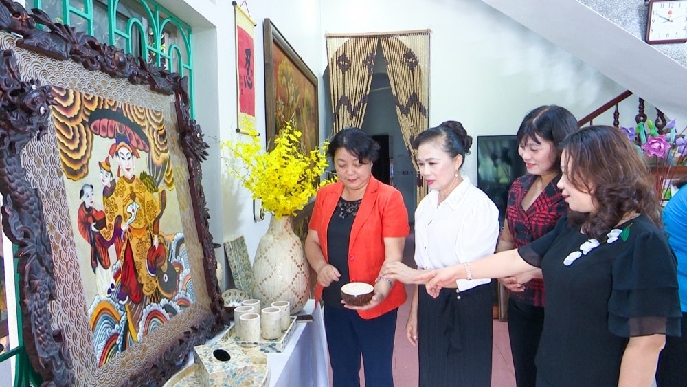 Phát triển thương mại gắn với bảo tồn văn hóa Phát triển thương mại gắn với bảo tồn văn hóa