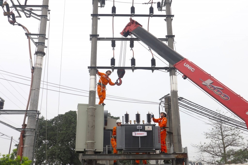 EVNHANOI quyết tâm đảm bảo cung ứng điện ổn định cho Thủ đô trong mùa nắng nóng