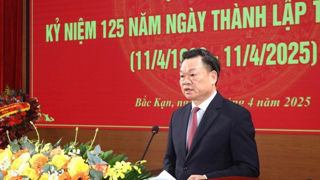 Đồng chí Hoàng Duy Chinh, Ủy viên Trung ương Đảng, Bí thư Tỉnh ủy Bắc Kạn phát biểu. (Ảnh: TTXVN)