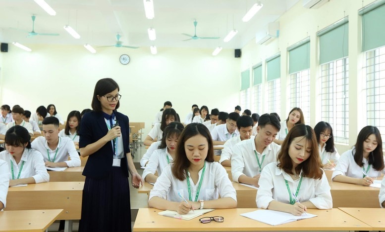 Nhiều trường đại học công bố mức tăng học phí theo lộ trình tự chủ (Ảnh minh hoạ)