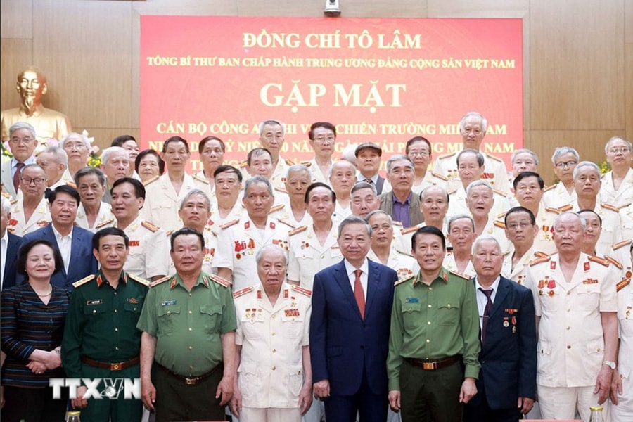 Tổng Bí thư Tô Lâm gặp mặt cán bộ Công an chi viện chiến trường miền Nam