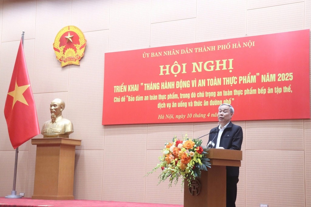 Đẩy mạnh truyền thông