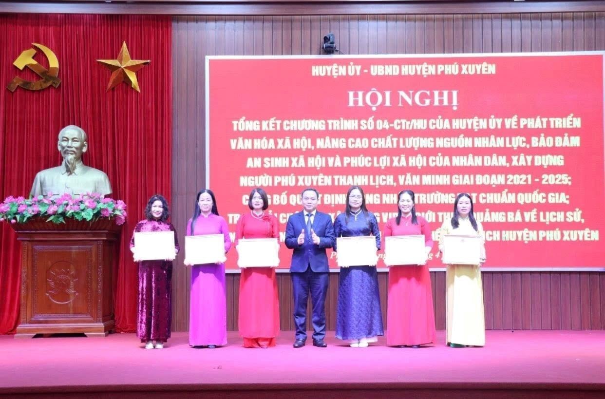 Phú Xuyên: Gắn phát triển văn hoá, xã hội với xây dựng nông thôn mới