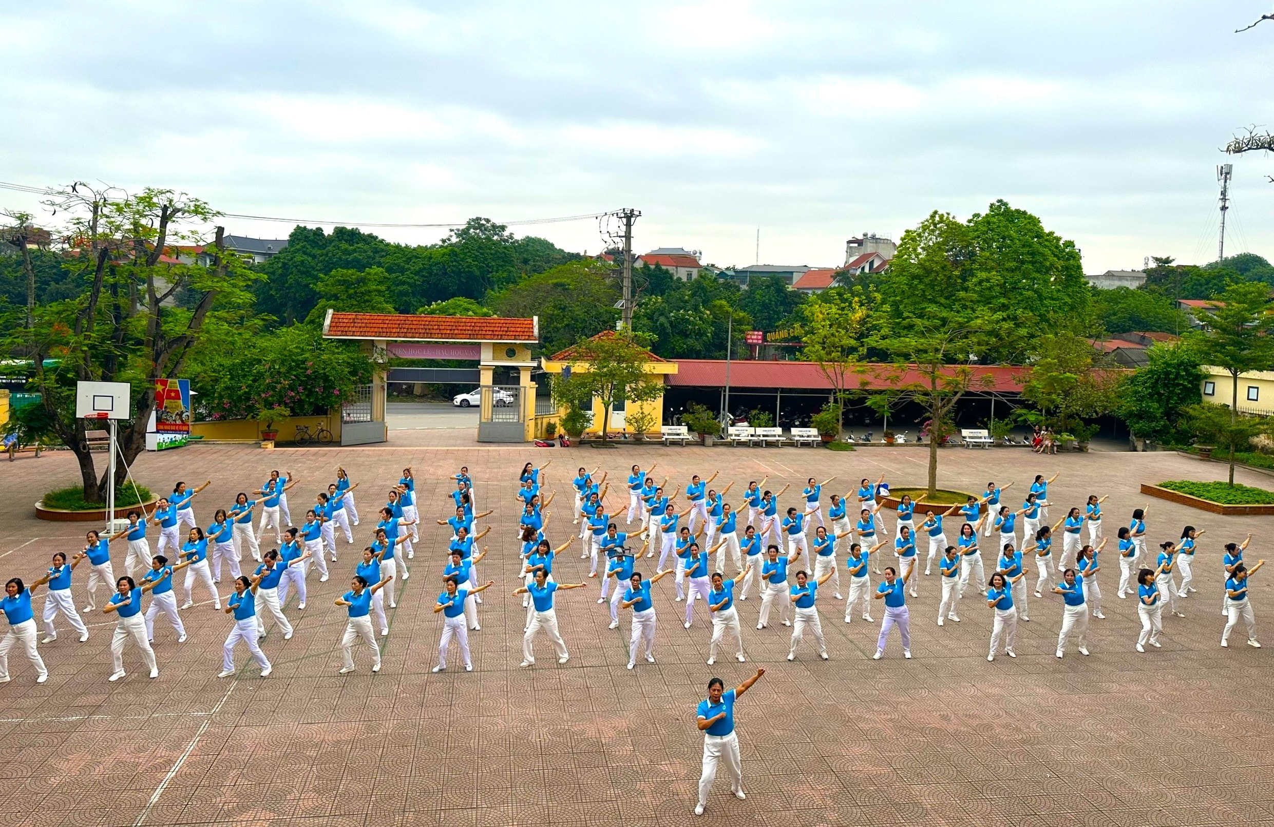 Phụ nữ Sơn Tây