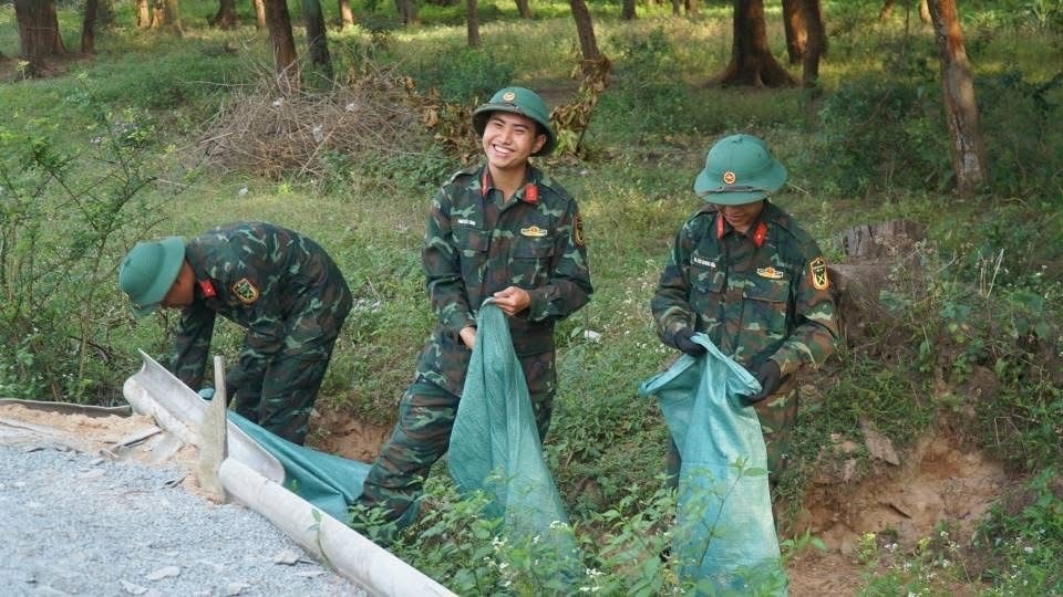 Không chỉ đoàn viên thanh niên, mà còn có sự tham gia của lực lượng Công an, bộ đội, biên phòng