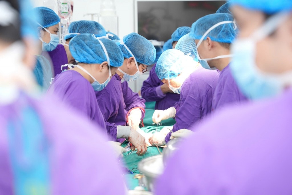 Trắng đêm nối dài hành trình sự sống cho bao người