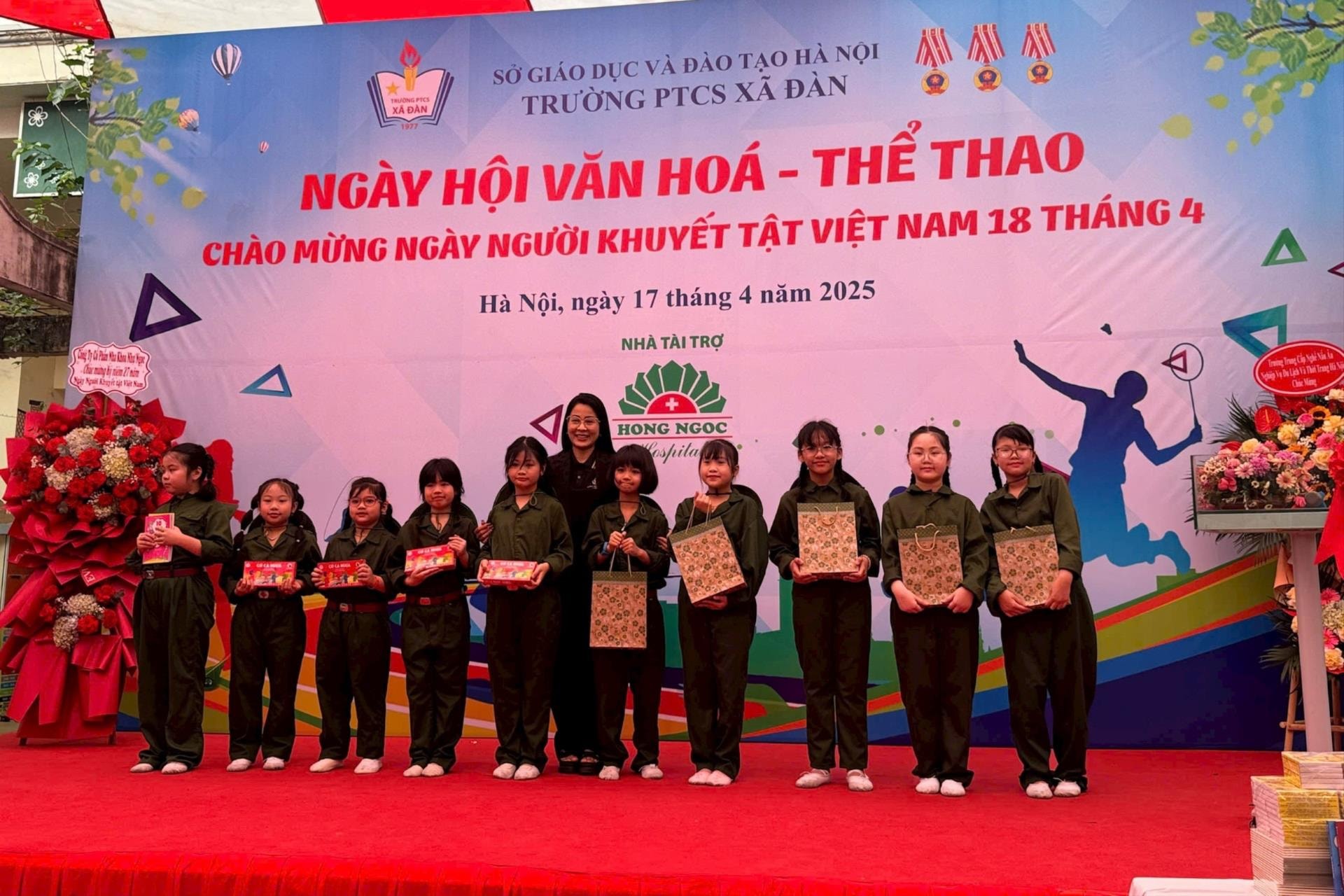 19-trao-qua-thoi-trang(1).jpg