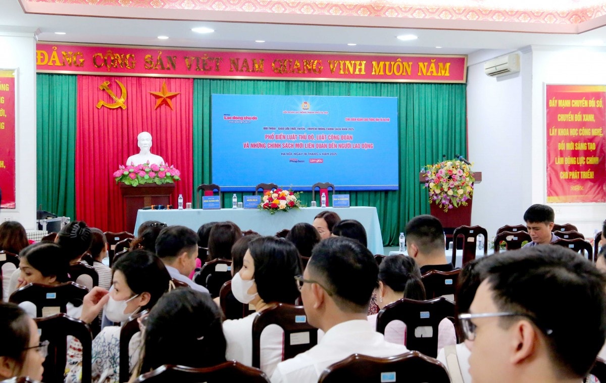 TRỰC TUYẾN HÌNH ẢNH: Gần 300 đoàn viên, người lao động đối thoại về Luật Thủ đô, Luật Công đoàn