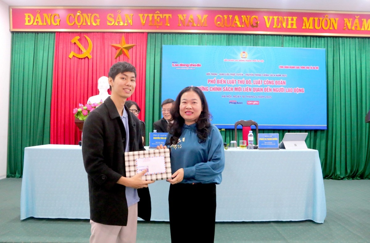 TRỰC TUYẾN HÌNH ẢNH: Gần 300 đoàn viên, người lao động đối thoại về Luật Thủ đô, Luật Công đoàn