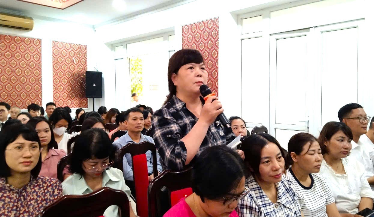 TRỰC TUYẾN HÌNH ẢNH: Gần 300 đoàn viên, người lao động đối thoại về Luật Thủ đô, Luật Công đoàn