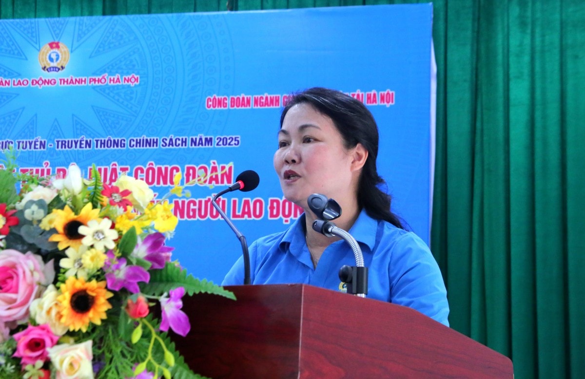 TRỰC TUYẾN HÌNH ẢNH: Gần 300 đoàn viên, người lao động đối thoại về Luật Thủ đô, Luật Công đoàn