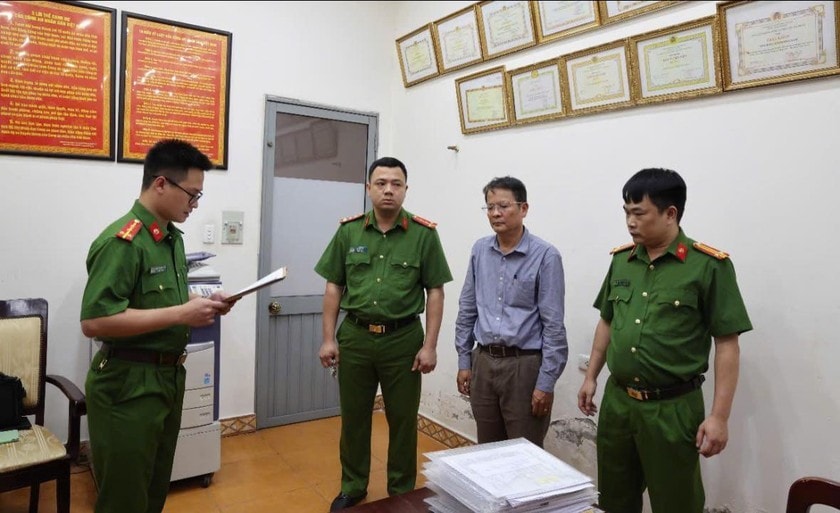 Bắt cán bộ Trung tâm kiểm định kỹ thuật an toàn khu vực 2 do làm khống Giấy chứng nhận sản phẩm hợp quy chuẩn