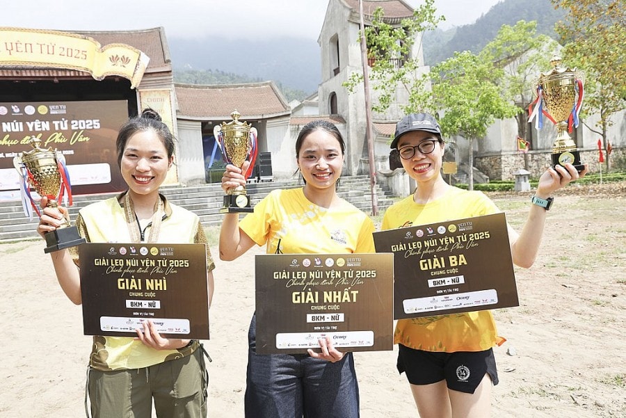 Top 3 nữ vận động viên cự ly 8km
