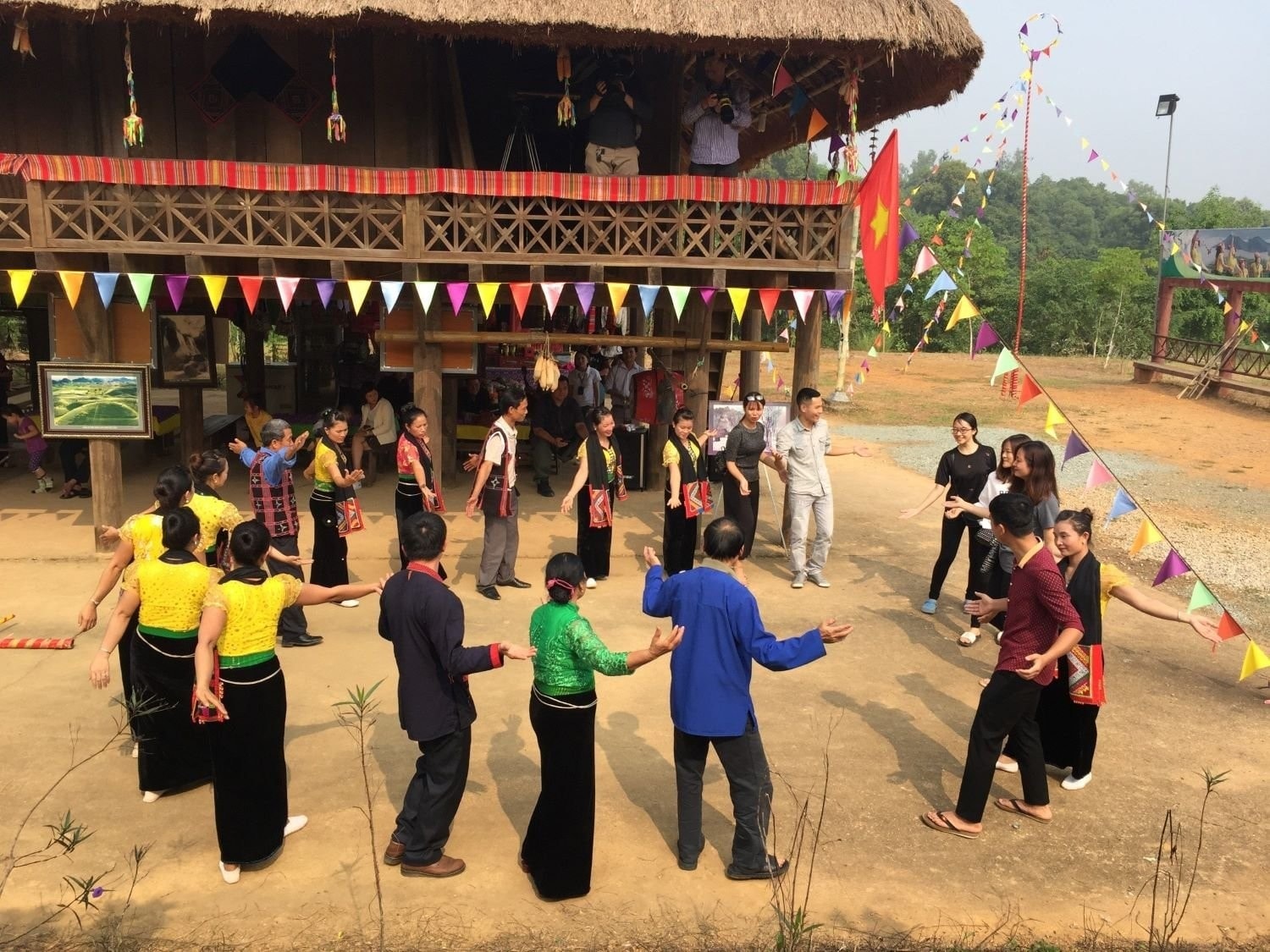[Podcast] Tin tức ngày 22-4: Nhiều hoạt động vui chơi tại Làng Văn hoá, du lịch các dân tộc Việt Nam