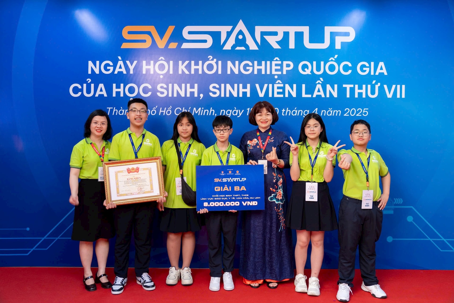 hs-phan-dinh-giot-voi-y-tuong-khoi-nghiep.jpg