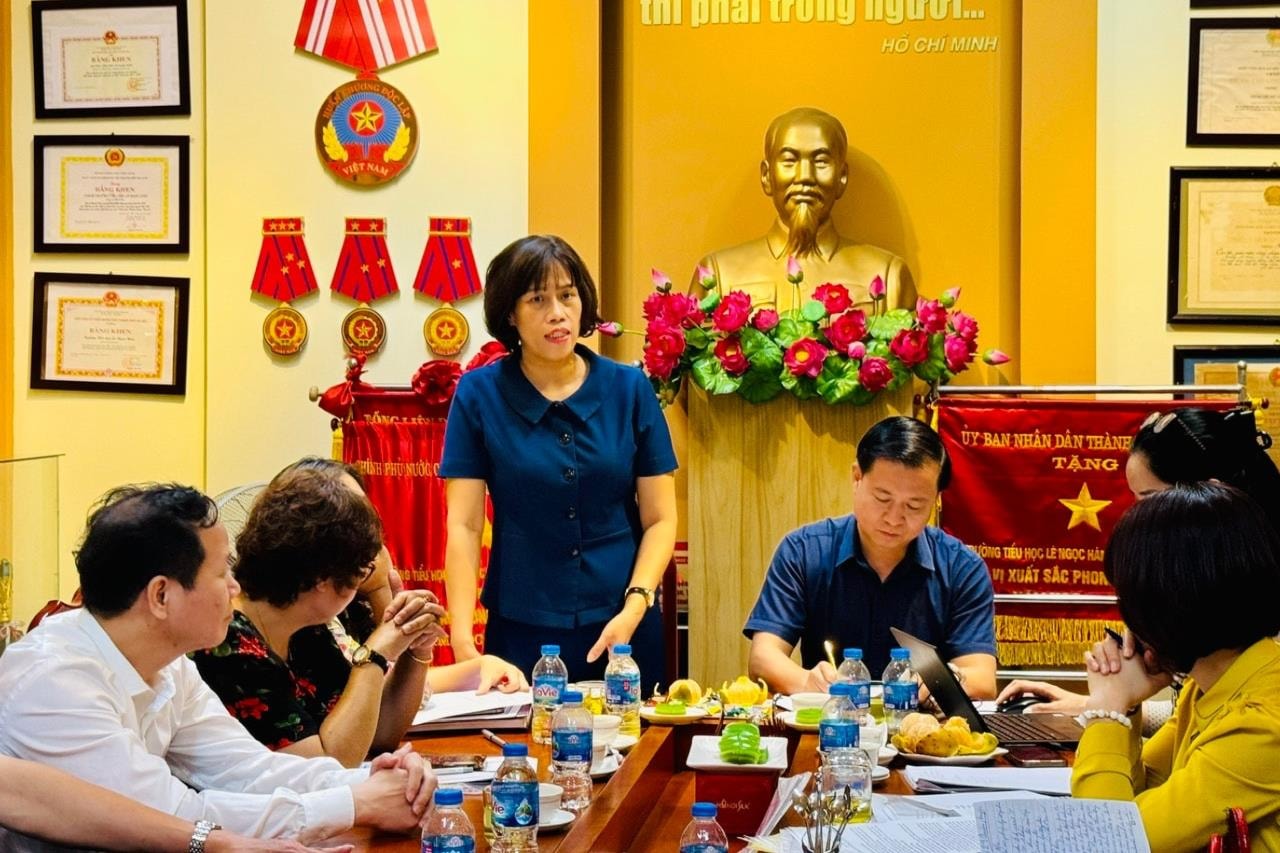 23-4-pho-chu-tich-quan.jpg