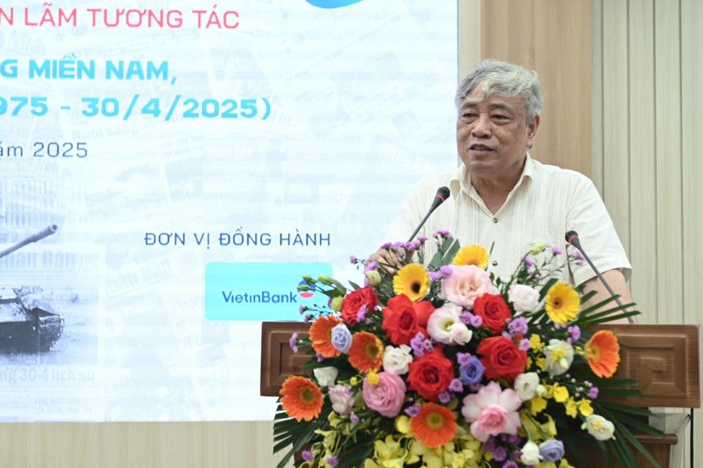 -Nhà báo Trần Mai Hưởng, nguyên Tổng Giám đốc Thông tấn xã Việt Nam, phóng viên chiến trường trong Chiến dịch Hồ Chí Minh