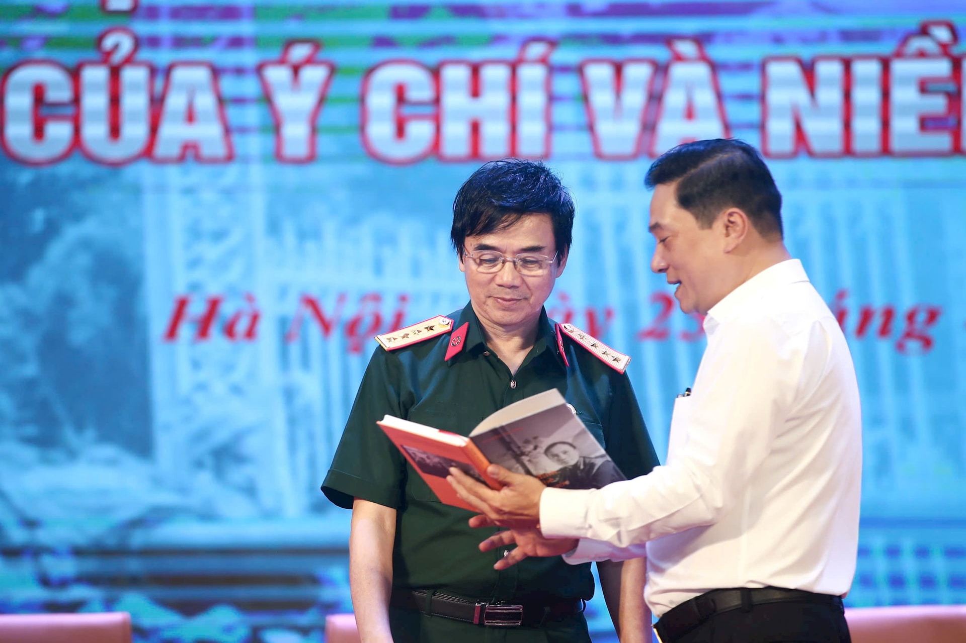 tang-sach-bs-thien.jpg