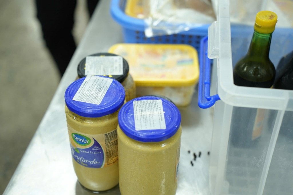 Phát hiện nhiều thực phẩm hết hạn tại công ty Bếp Lang Liêu Phát hiện nhiều thực phẩm hết hạn tại công ty Bếp Lang Liêu