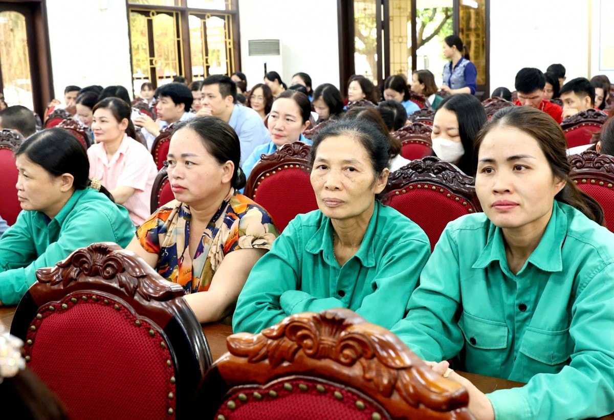 TRỰC TUYẾN: Chính sách liên quan đến người lao động khi thực hiện sắp xếp bộ máy
