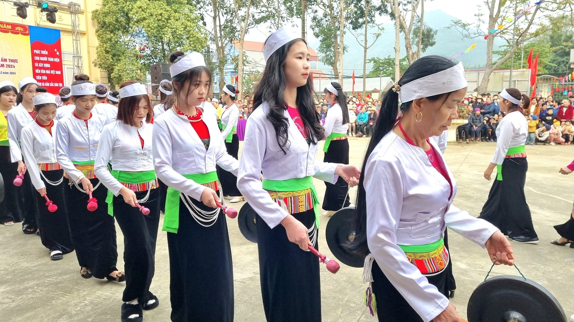 yen-trung-thach-that.jpg