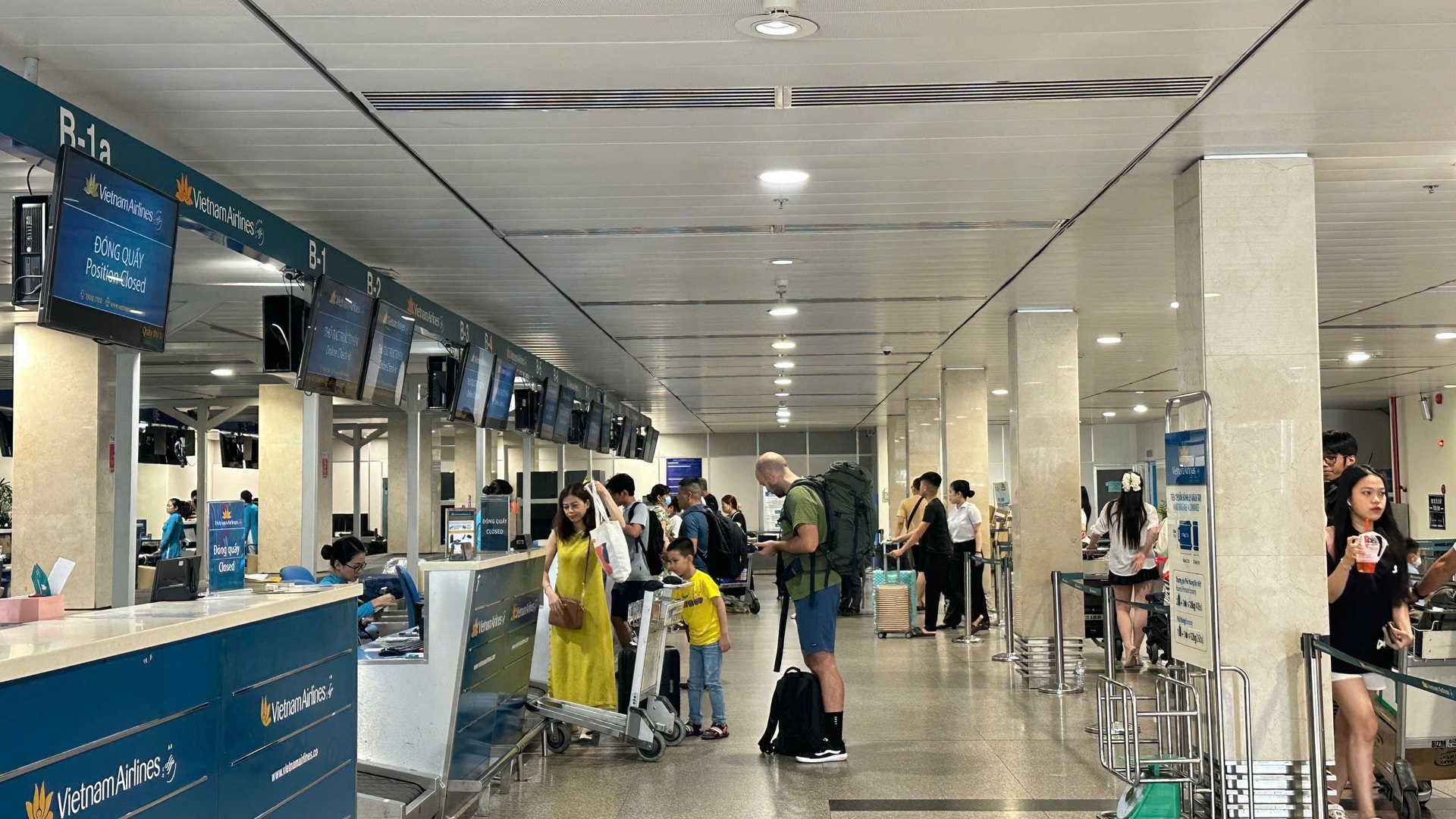 Sân bay Tân Sơn Nhất dự báo tăng mạnh chuyến bay và hành khách