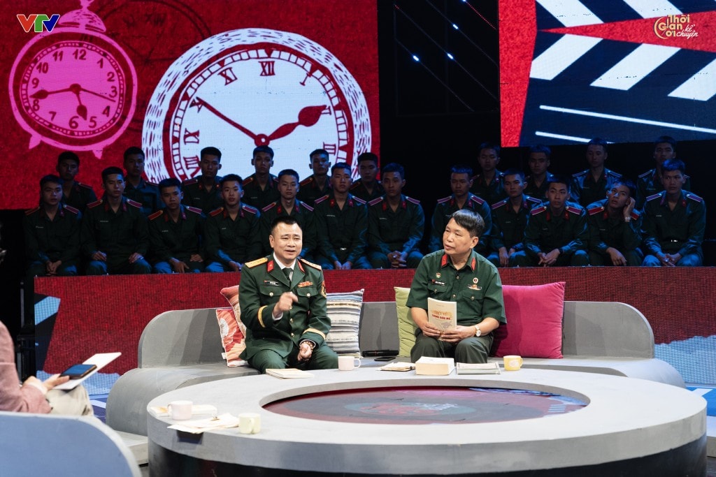 NSND Tự Long và nhà văn Đặng Vương Hưng