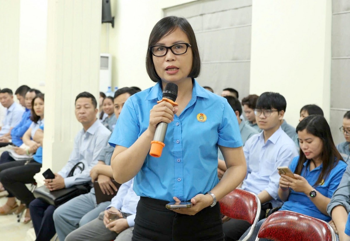 TRỰC TUYẾN HÌNH ẢNH: Đối thoại, giao lưu về những chính sách mới liên quan đến người lao động
